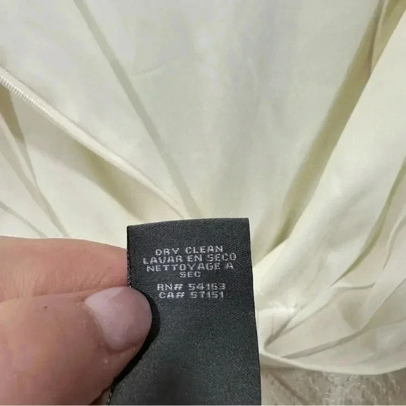 Vince Camuto Cream Sleeveless Cocktail
Dress Pleated Top and Sequin Skirt 8 - Picture 10 of 12